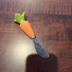 Carrot Design Spreader Knife